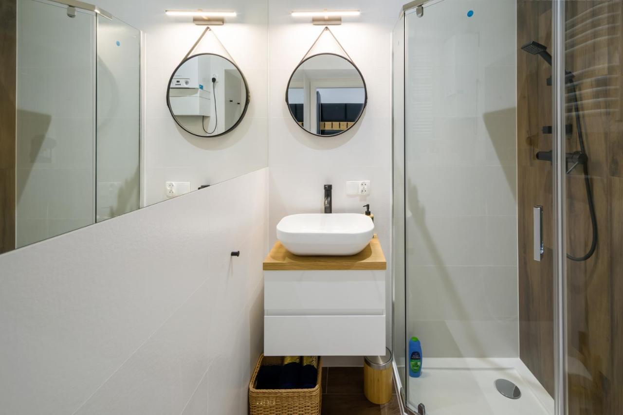 Powisle 4 By Homeprime Krakow Bagian luar foto